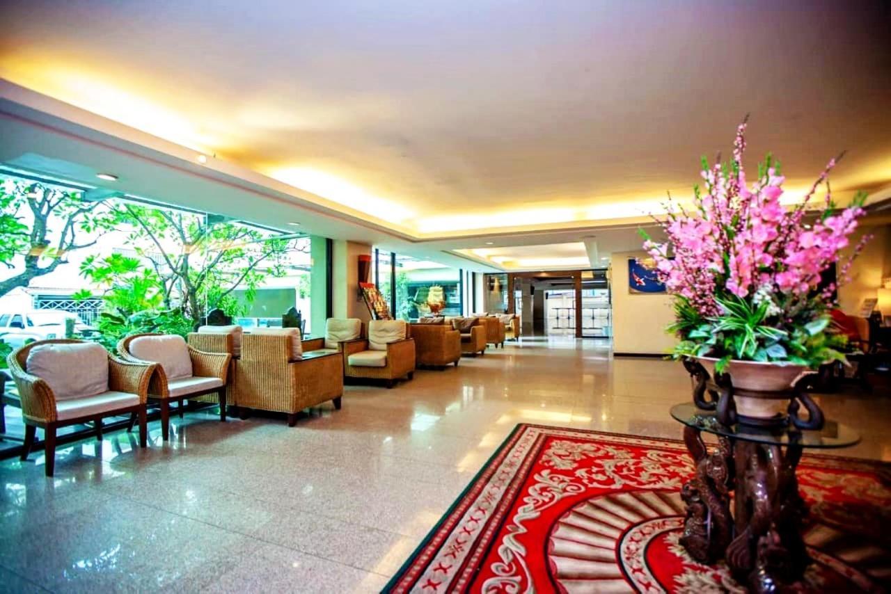 Royal Panerai Hotel Chiangmai Chiang Mai Exterior photo