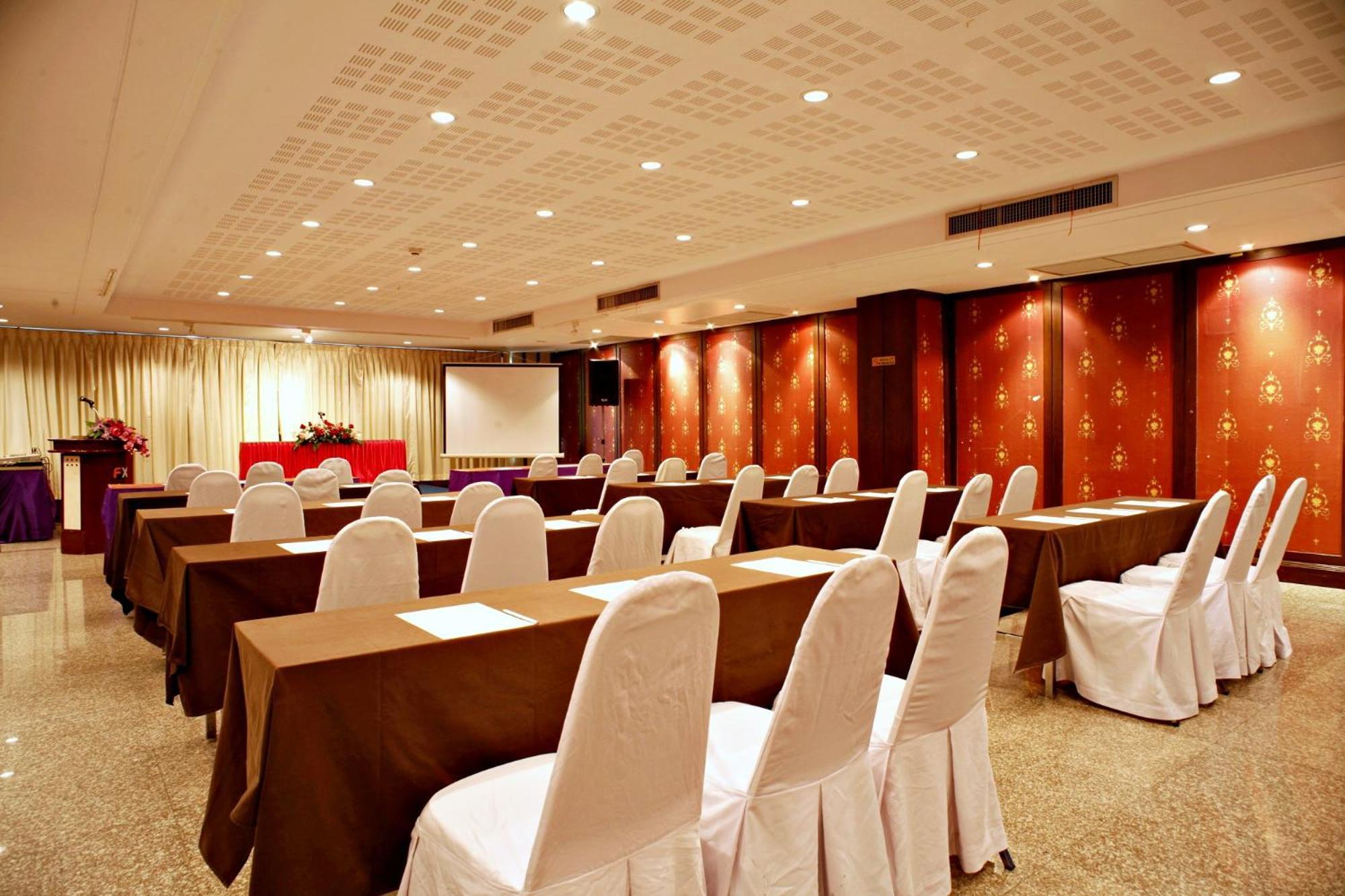 Royal Panerai Hotel Chiangmai Chiang Mai Exterior photo